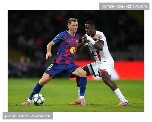 巴萨弗里克的4-2-3-1体系 高位逼抢与快速转换