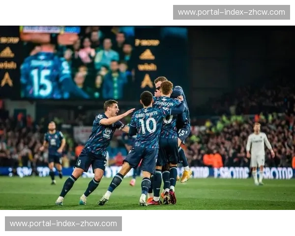 诺丁汉森林变阵五后卫取一分 深度防守策略阶段性成功